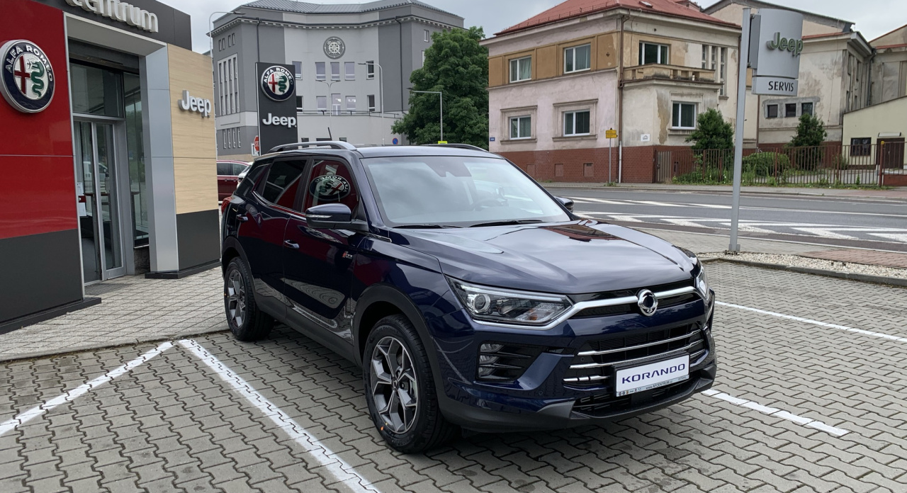 Korando STYLE+ 2WD AT (BAS) EBG