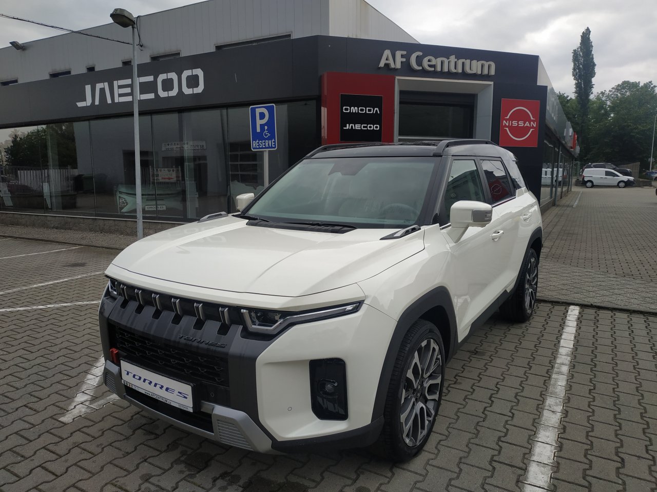 Torres PREMIUM 4WD AT (2WA)