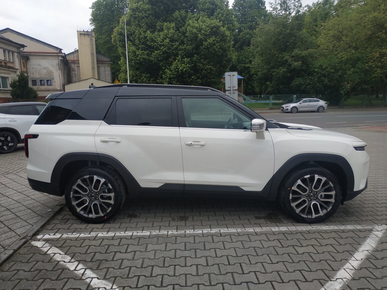 Torres PREMIUM 4WD AT (2WA)