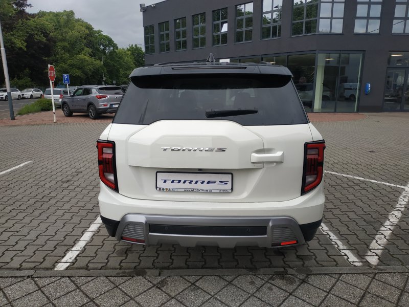 Torres PREMIUM 4WD AT (2WA)