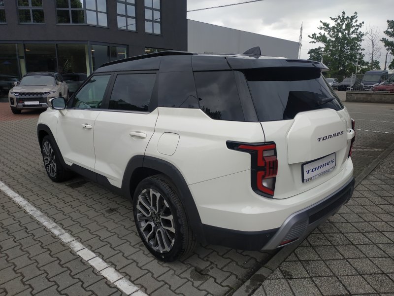 Torres PREMIUM 4WD AT (2WA)