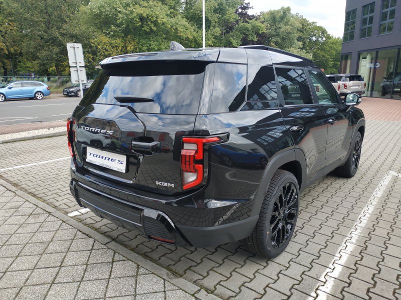 Torres Black Edition 2WD AT