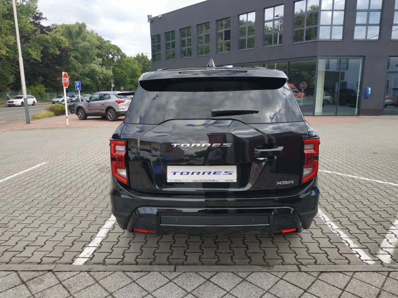 Torres Black Edition 2WD AT