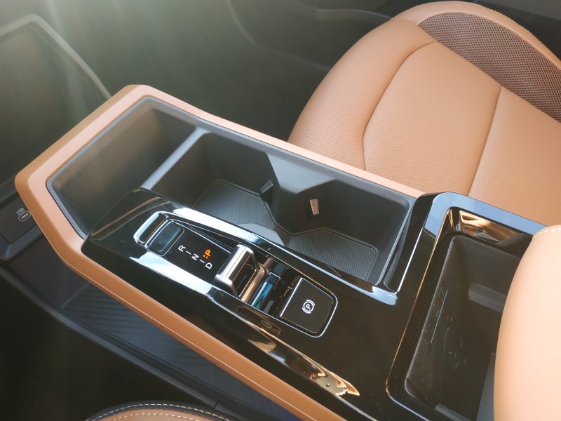 Torres HEV CLEVER 2WD AT (GAO)