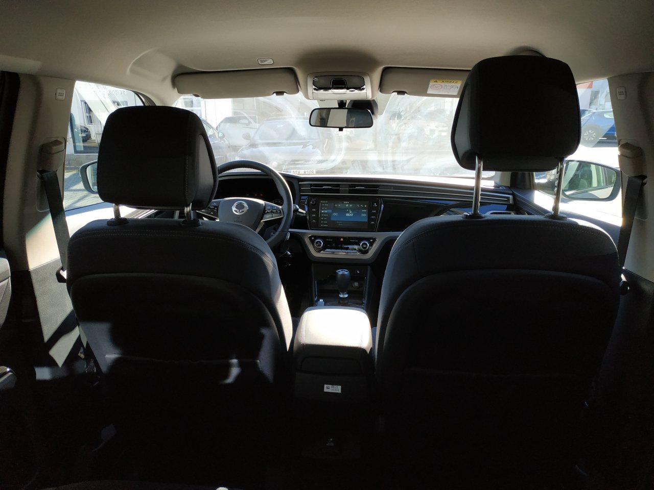 Korando STYLE+ 2WD MT (EBL) (D)