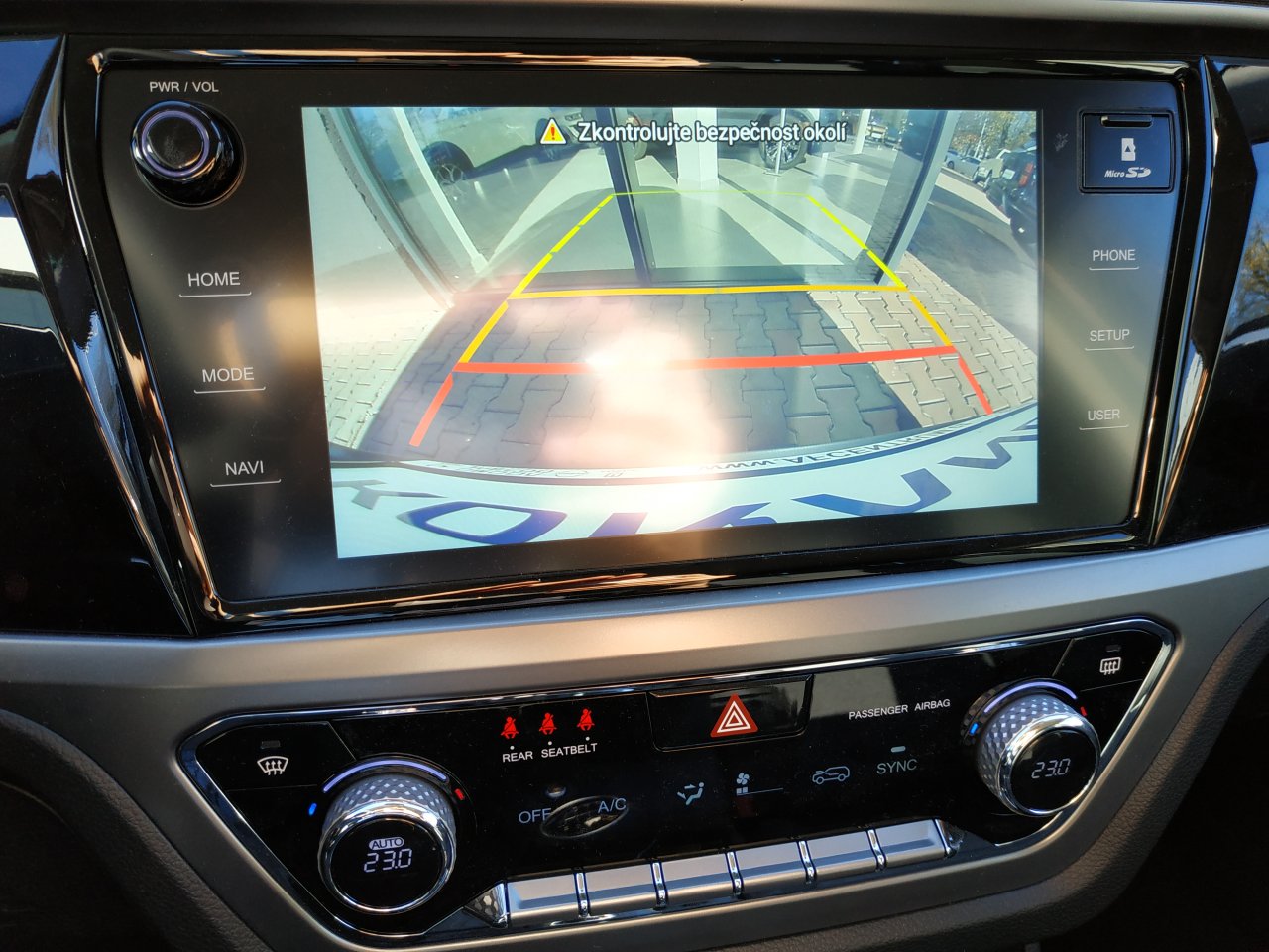 Korando STYLE+ 2WD MT (EBL) (D)