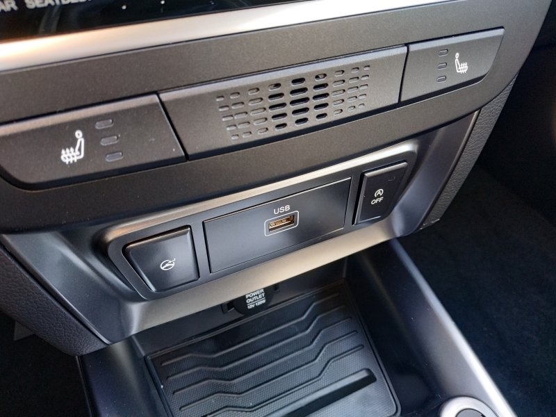 SsangYong Tivoli 2WD MT WAA