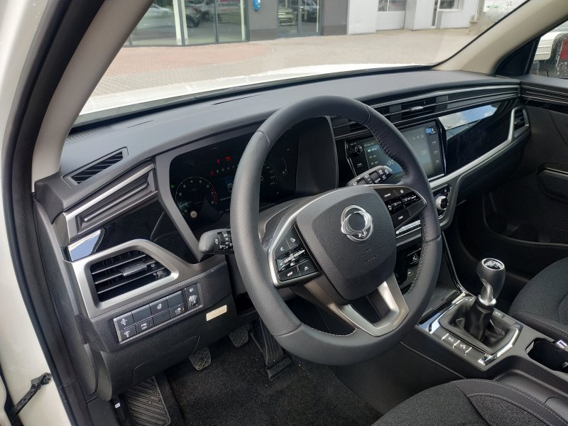 Korando STYLE+ 2WD MT (WAA)