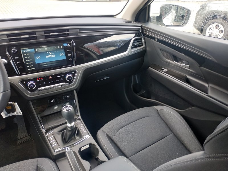 Korando STYLE+ 2WD MT (WAA)