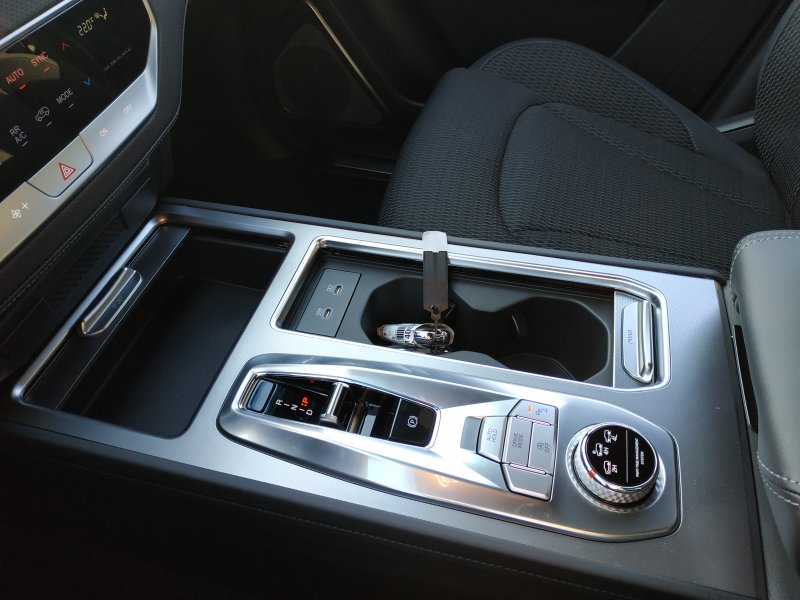 REXTON 2.2 CLUB+ (WAA) 7 (9438)