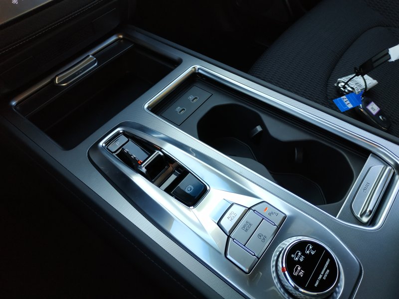 REXTON 2.2 CLUB+ (WAA) 7 (9438)