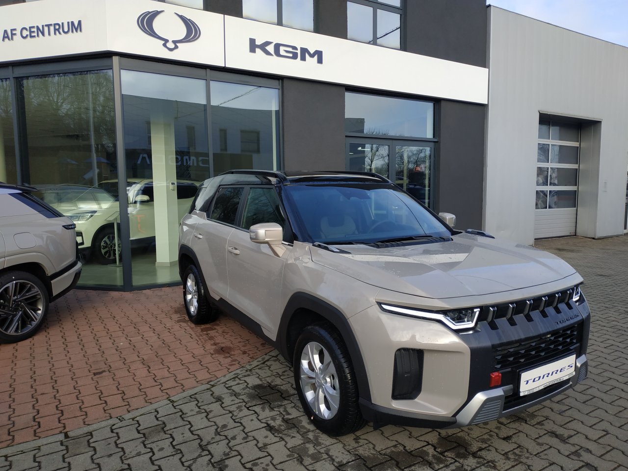 Torres CLUB+ 2WD AT (EBL)