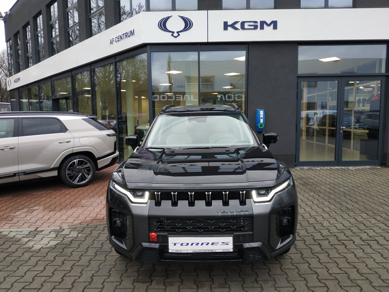 Torres STYLE Black Edition 4WD AT (LAK)