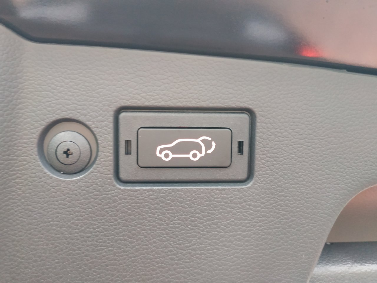 Torres STYLE Black Edition 4WD AT (LAK)