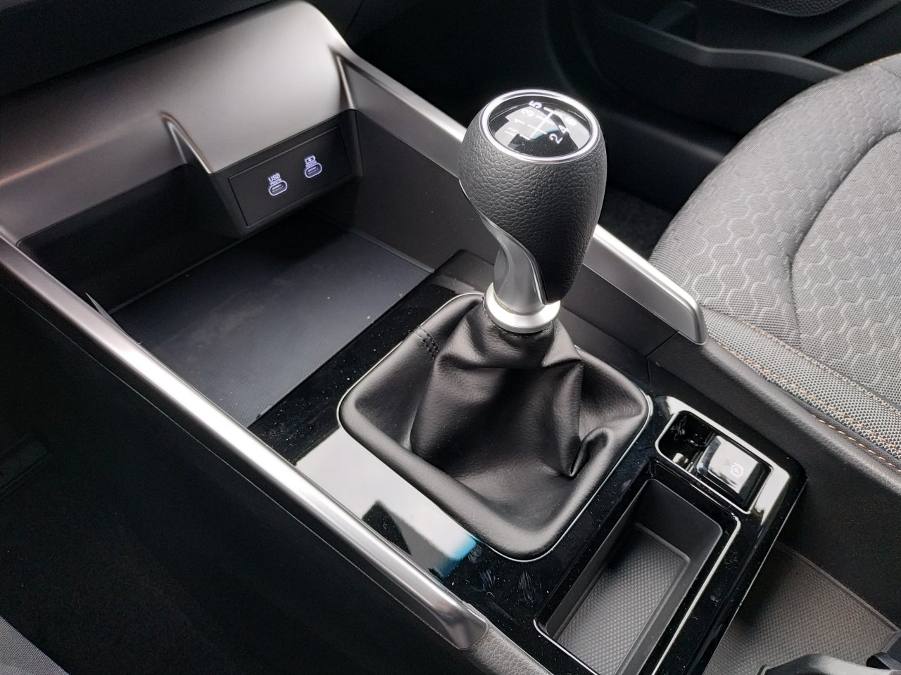 Torres CLUB 2WD MT (WAA)