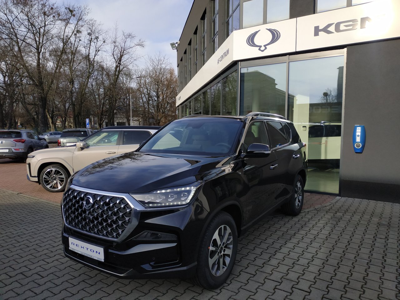 REXTON 2.2 CLUB+ (LAK) 7 (8952)