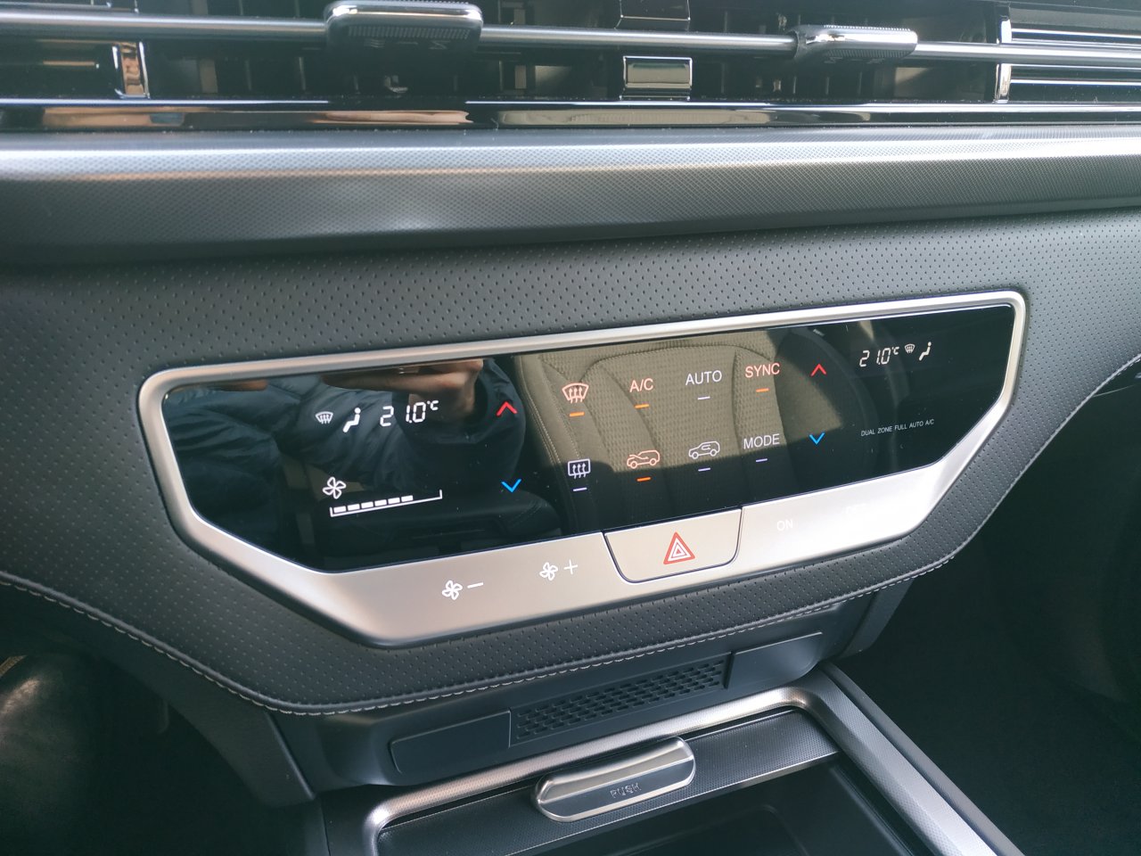 REXTON 2.2 CLUB+ (LAK) (9025)